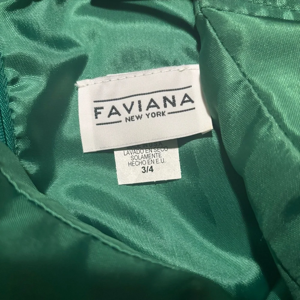 Faviana New York Emerald Green Long Satin Gown Prom/Black Tie/Formal- Size 3/4 - Picture 10 of 12